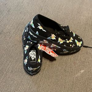Butterfly platform vans